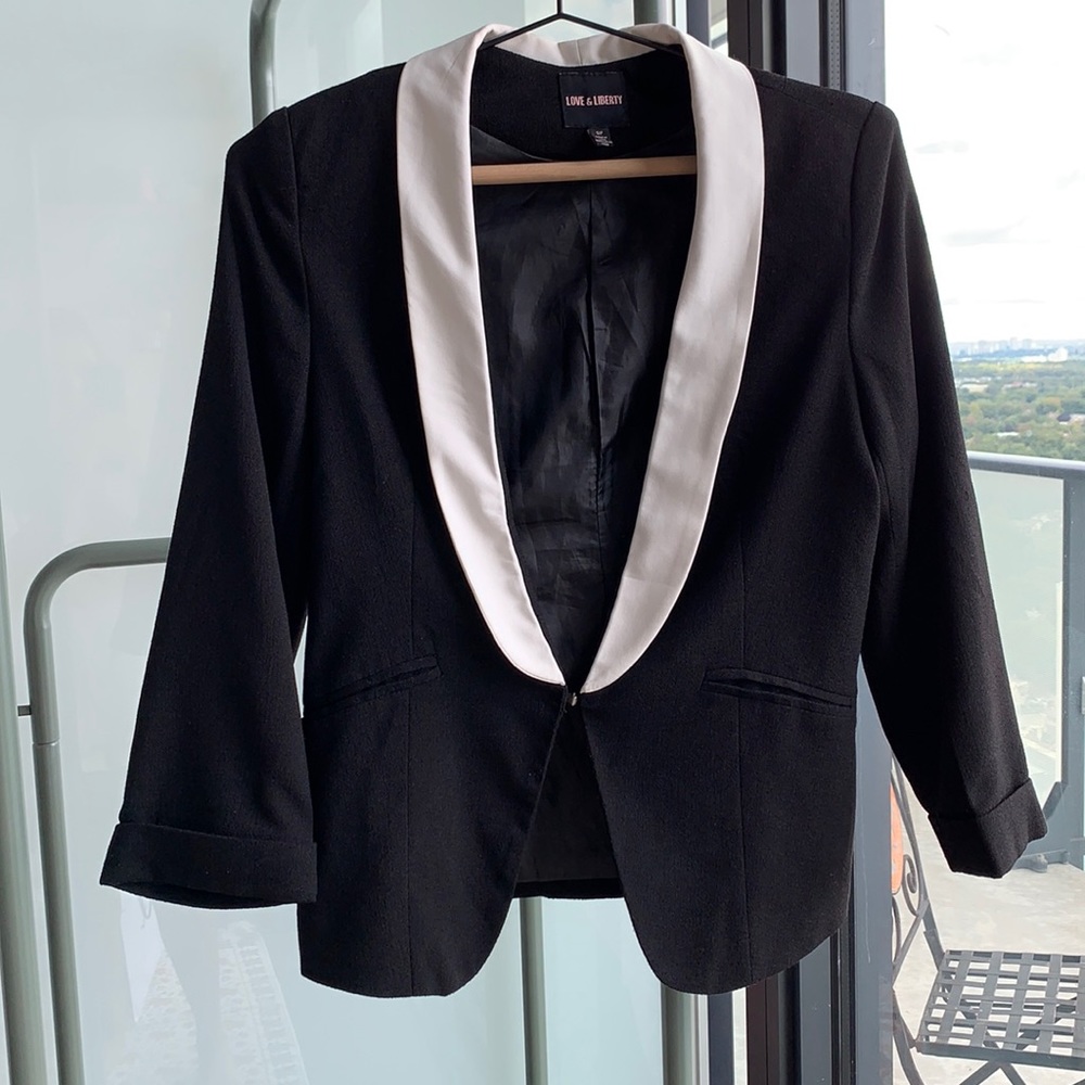 Love & Liberty black and white penguin blazer